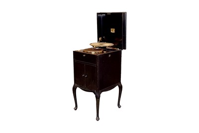 Lot 52 - An HMV Model 510 Lumière gramophone