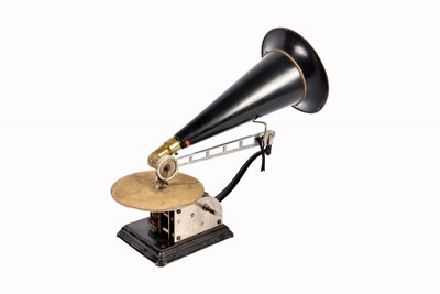 Lot 68 - A Columbia Type AU Disc Graphophone 