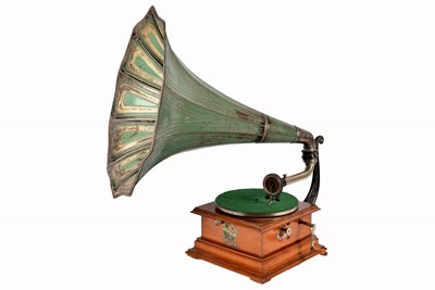 Lot 69 - A Pathéphone
