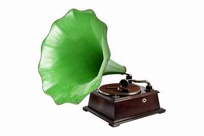 Lot 71 - An HMV Model 32 horn gramophone