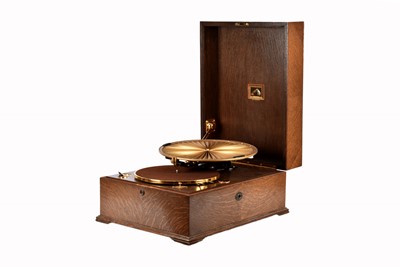 Lot 73 - An HMV Model 460 Lumière gramophone