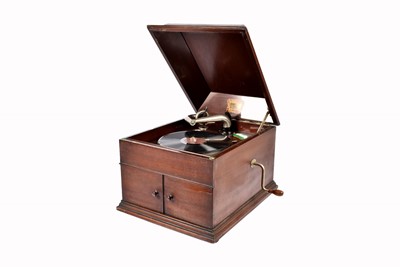 Lot 82 - A HMV Model 103 Grand Table Top gramophone