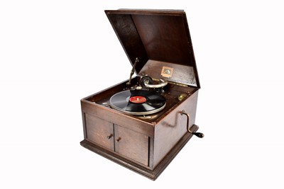 Lot 83 - A HMV Model 103 Table Top gramophone