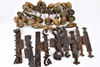 Lot 112 - A group of eight Antique Door Knobs