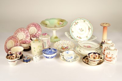 Lot 346 - A mixed collection of Victorian and later ceramic items