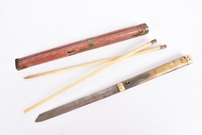 Lot 425 - A three piece Chinese Trousse set