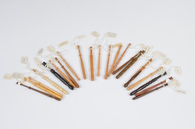 Lot 462 - A collection of twenty wooden lace bobbins