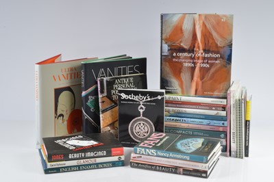Lot 474 - A collection of compact reference books