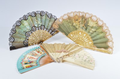 Lot 477 - Five vintage fans
