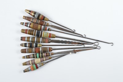 Lot 506 - A collection of Art Deco button hooks