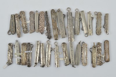 Lot 575 - A collection of silver cased hinged retractable button hooks
