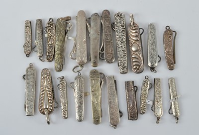 Lot 576 - A collection of silver cased hinged retractable button hooks