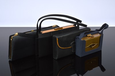 Lot 616 - A 1950s gilt metal Elgin America rectangular carryall