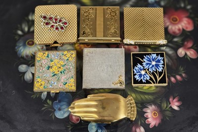 Lot 648 - Seven 1940s and 1950s Volupte compacts and hand bag accessories