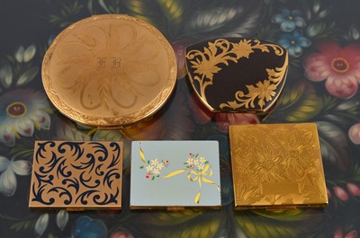 Lot 652 - Five 1940s and later gilt metal Elgin compacts