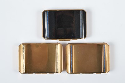 Lot 671 - Three Star or Slab Stratton compacts c1950s