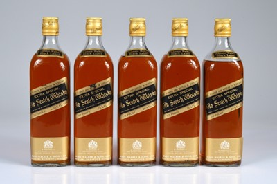 Lot 744 - A collection of five bottles of Johnnie Walker Black label