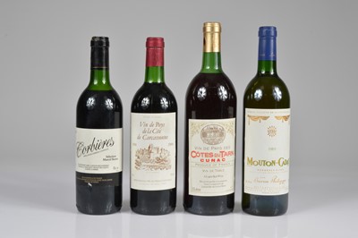 Lot 753 - A collection of Red and White wines