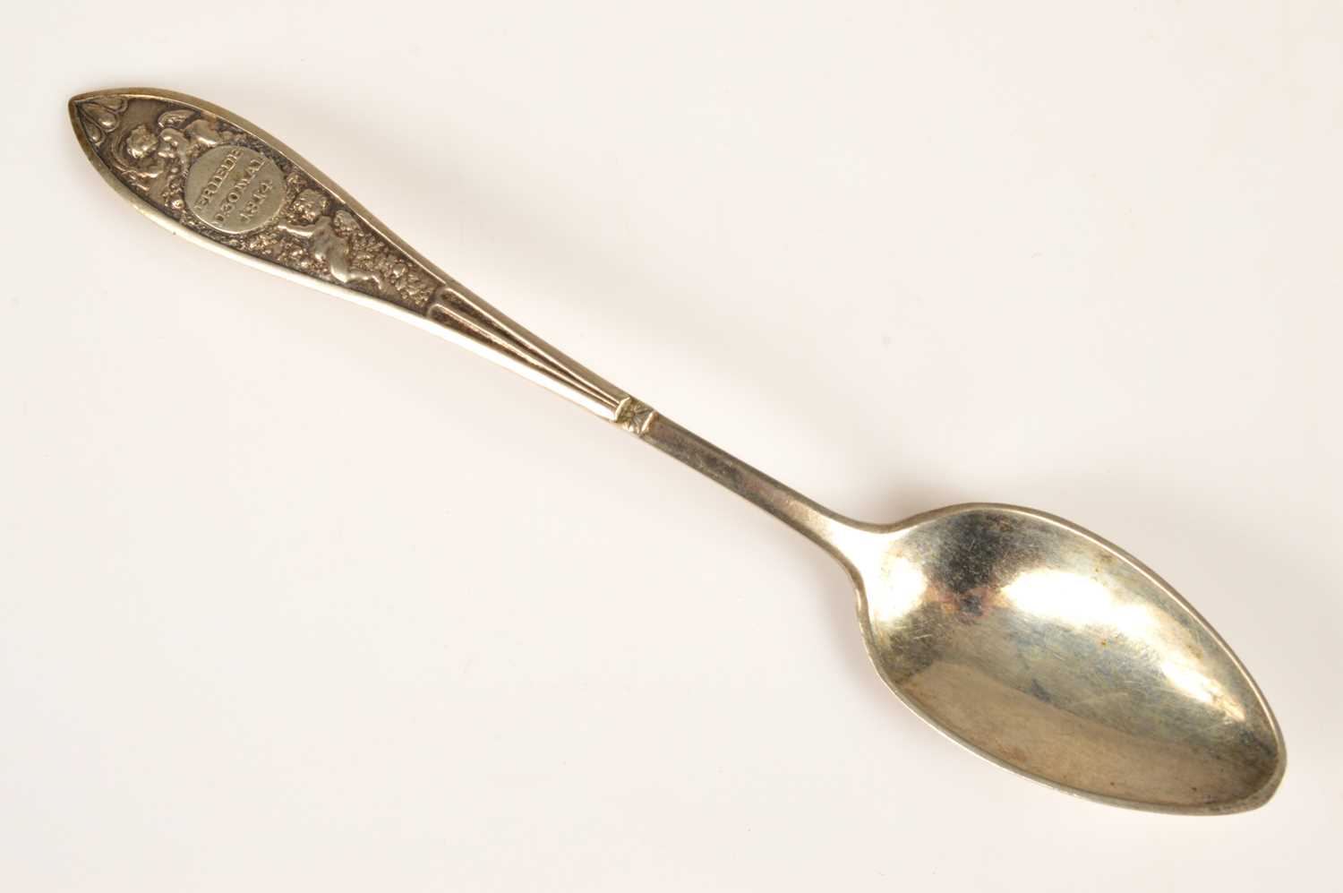 Lot 63 - A German silver spoon cast "FRIEDE / D 30 MAI / 1814" commemorating the Peace of Paris