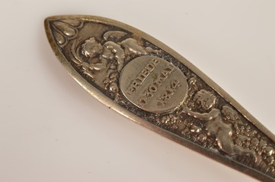 Lot 63 - A German silver spoon cast "FRIEDE / D 30 MAI / 1814" commemorating the Peace of Paris