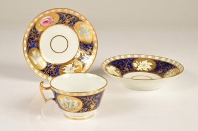 Lot 100 - A John Rose & Co Coalport "Peace of Paris" (Pattern No. 419) trio of cup saucer & plate