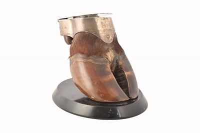Lot 253 - A Victorian Silver Topped Presentation Hoof of an Ox Inkwell