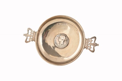 Lot 255 - A Victorian Silver Quaiche