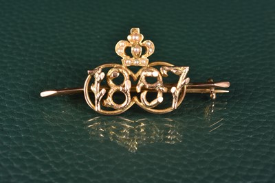 Lot 307 - A Victorian 9ct Gold Queen Victoria Diamond Jubilee Pin Brooch