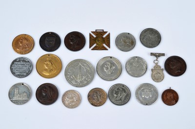 Lot 335 - A group of twenty Queen Victoria Diamond Jubilee Commemorative united Kingdom town medallions