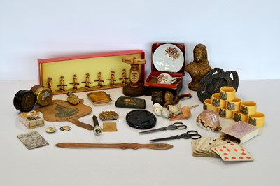 Lot 366 - A mixed collection of Queen Victoria Diamond Jubilee items