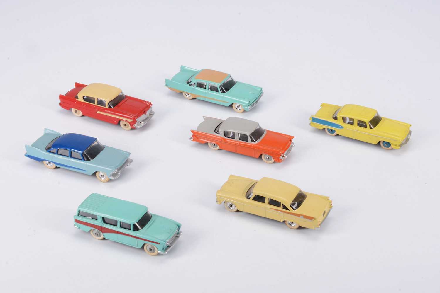 Lot 4 - Dinky Toys Two-Tone American Cars