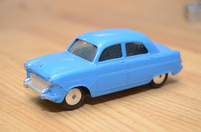 Lot 37 - Early Issue Corgi Toys Cars