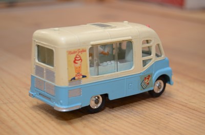Lot 41 - Corgi Toys Small Commercial Vehicles
