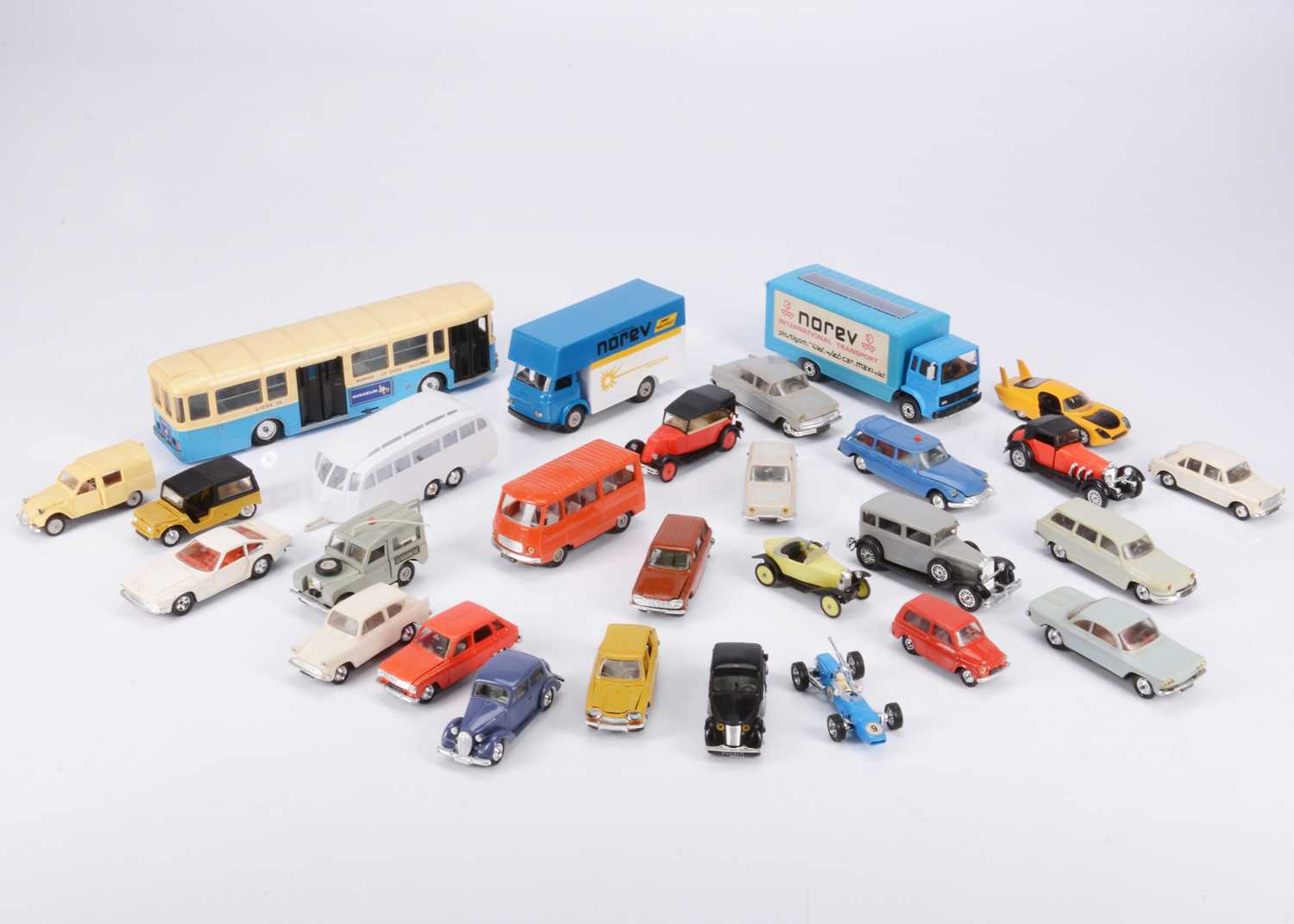 Lot 71 - 1960s & Later Norev (France) Plastic Models