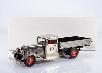 Lot 140 - A Märklin Constructor Type Maxi Delivery Truck 45294