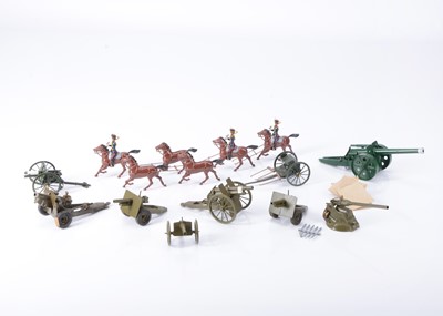 Lot 149 - Britains post WW2 version guns, comprising 120 Royal Artillery Gun, 1263 Gun of the Royal Artillery, 1264 4.7inch Naval Gun