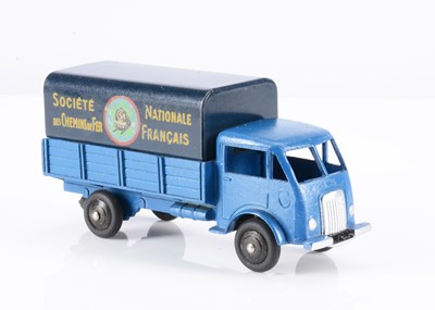 Lot 198 - A French Dinky Toys 25-JB Ford 'SNCF' Covered Wagon
