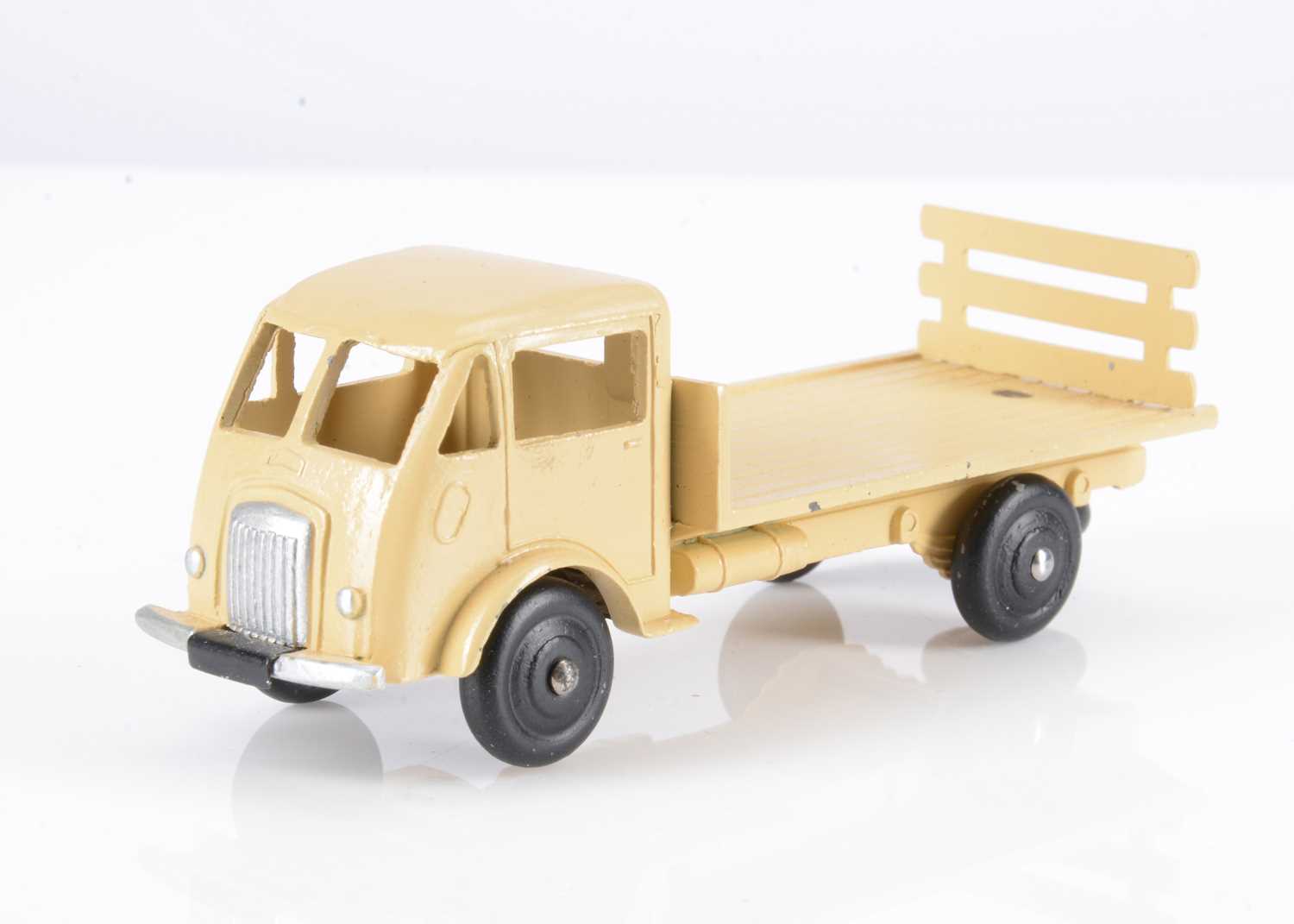 Lot 201 - A French Dinky Toys 25-H Ford Beverage Truck