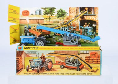 Lot 231 - A Corgi Toys Gift Set 47 Ford 5000 Super Major Tractor & Conveyor Set
