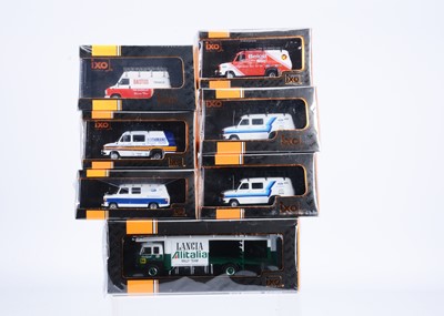 Lot 277 - Ixo 1:43 Scale Racing Assistance/Support Vehicles