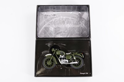 Lot 332 - A Minichamps 1:12 Scale Classic Bike Series Triumph TR6 1962 (Green) Motorcycle Model