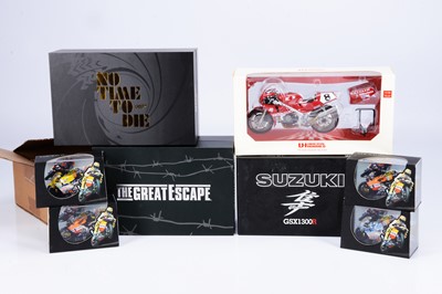 Lot 373 - 1:12 & 1:24 Scale Motorcycle Models