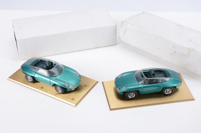 Lot 378 - Porsche 1:43 Scale 1989 Panamericana Concept Car