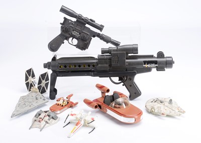 Lot 399 - Vintage Star Wars Toys