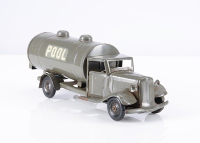 Lot 538 - A Tri-ang Minic Tinplate Clockwork 78M Wartime Pool Petrol Tanker