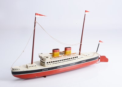 Lot 548 - An Arnold Tinplate Clockwork Liner