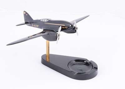 Lot 592 - A 1:55 Scale de Havilland DH.88 Comet "Black Magic" Ashtray
