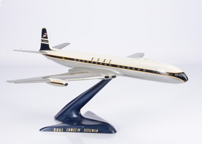 Lot 594 - A 1950s Westway Models 1:72 Scale BOAC de Havilland Comet IV Jetliner Display Model