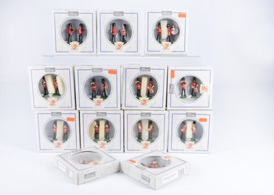 Lot 598 - Britains New Metal Made in England 2 figure Coldstream Guards Bandsmen boxed sets comprising 8306 Saxaphone & Clarinet (2)