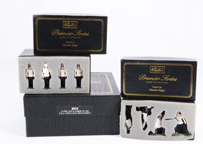 Lot 676 - W.Britain Premier Series of Royal Artillery boxed sets comprising 8914 4.5 inch Howitzer with 4-man crew Foreign Service Review Order